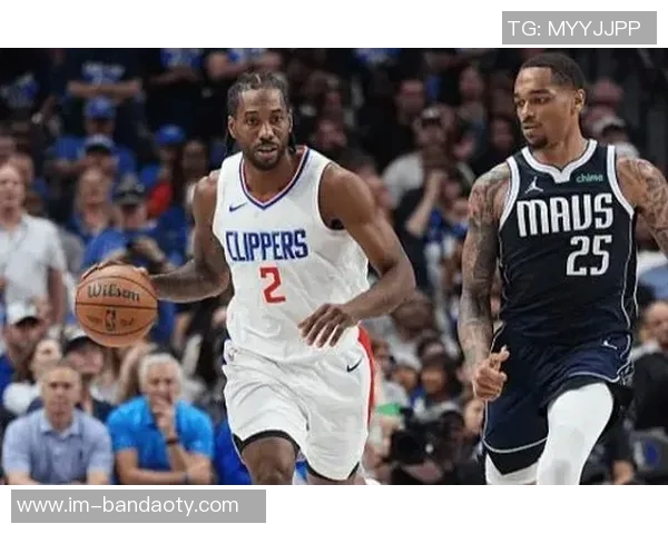 莱昂纳德状态低迷17投7中仅得18分5篮板正负值创赛季新低